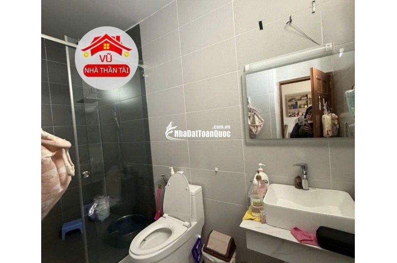 Bán Nhà Đẹp Mặt Tiền Quận 4, gần Vĩnh Khánh, 2 xe hơi tránh, 4 tầng, 5,3 x 9,5m , Nhỉnh 8 Đồng